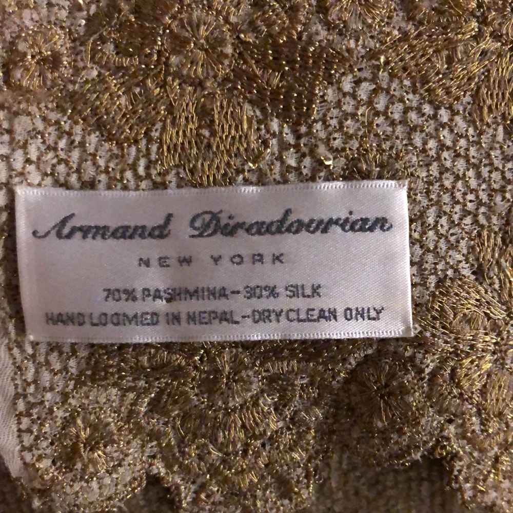 Armand Diradourian Nepal Pashmina Silk Scarf Wrap Cream Gold Lace Trim - Picture 5 of 5